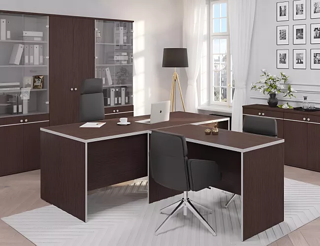 фото кабинет директора Свифт