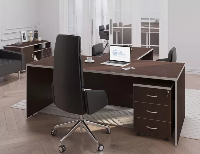 фото кабинет директора Свифт №2