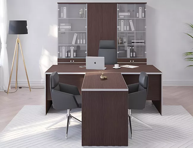 фото кабинет директора Свифт №3