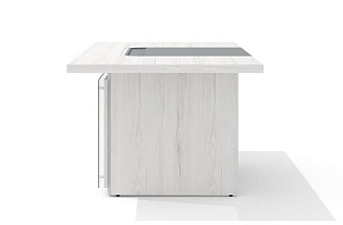 Стол руководителя с декор. траверсом